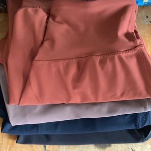 Bundle of Powersoft Old Navy High Waist Joggers - Medium - 4 Pairs!